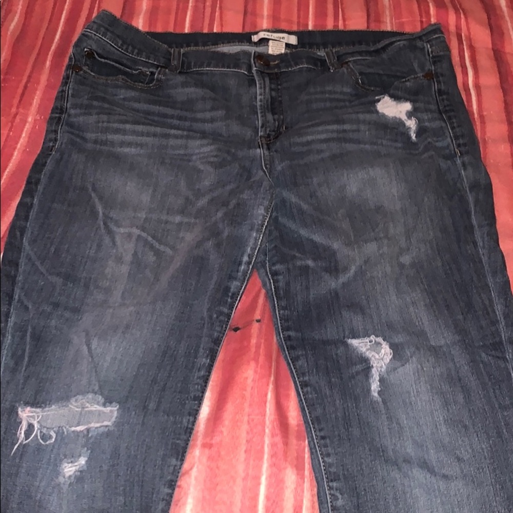 Skinny ripped jeans